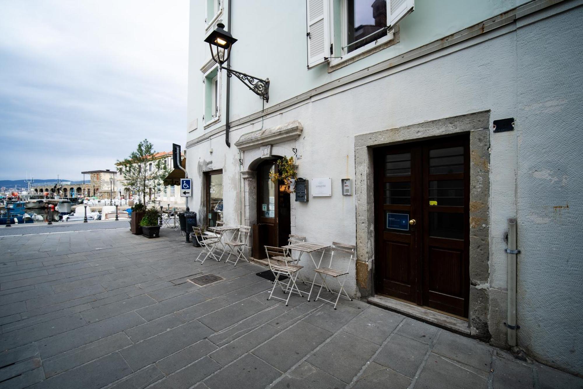 Hurban Apartments Múggia Buitenkant foto